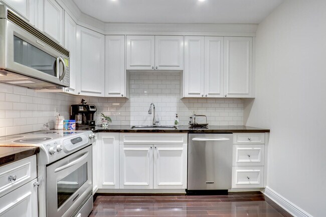 Building Photo - 3800 Washington Rd