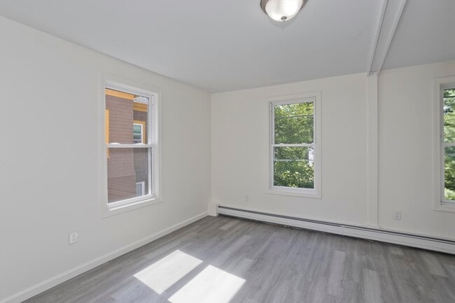 Building Photo - 22 Highland Ave