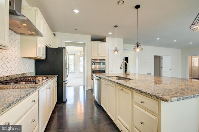 Building Photo - 23685 Kilkerran Dr