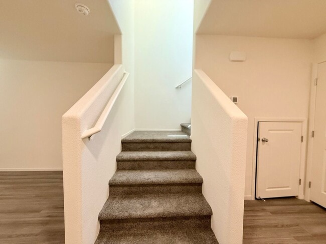 Building Photo - BRAND NEW 3 BED 2.5 BATH 2 CAR GARAGE TOWN...