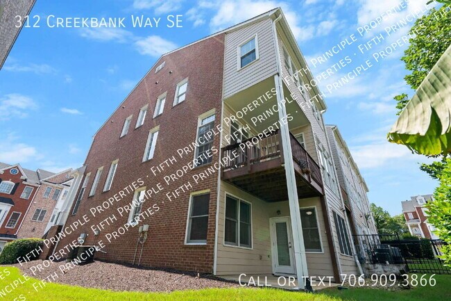 Building Photo - 312 Creekbank Way SE