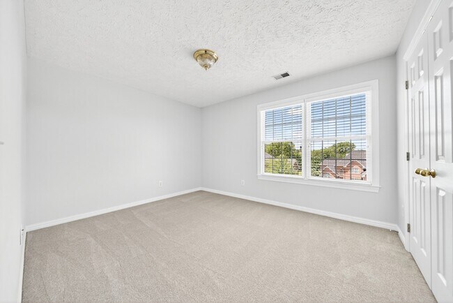 Building Photo - 118 Wynbrooke Trace
