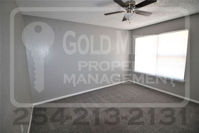 Building Photo - A charming 2-bedroom, 1.5-bathroom townhome now available for rent!