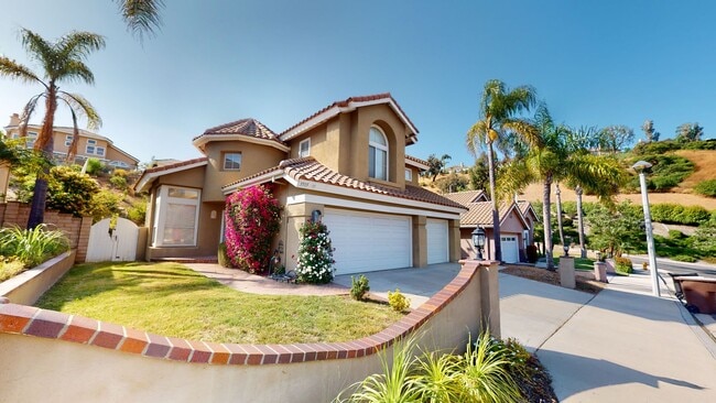 Primary Photo - Welcome to Picasso Dr!