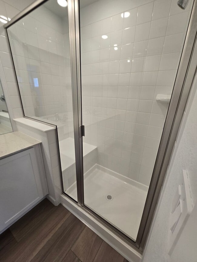 Building Photo - Brand New Townhome within walking distance to Elementary School