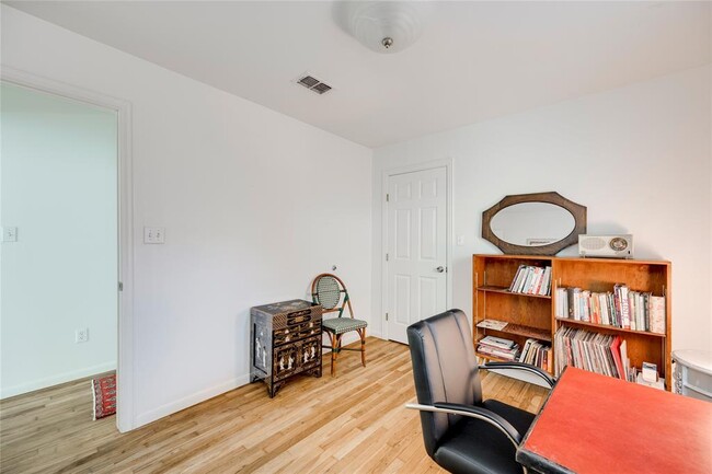 Building Photo - 3301 Bengston St