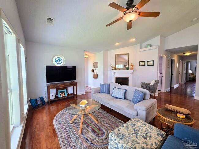 Building Photo - 949 Osprey Ct