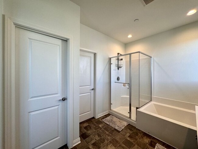 Building Photo - Welcome to this stunning two-story home located in the desirable Spencers Crossing community of M...