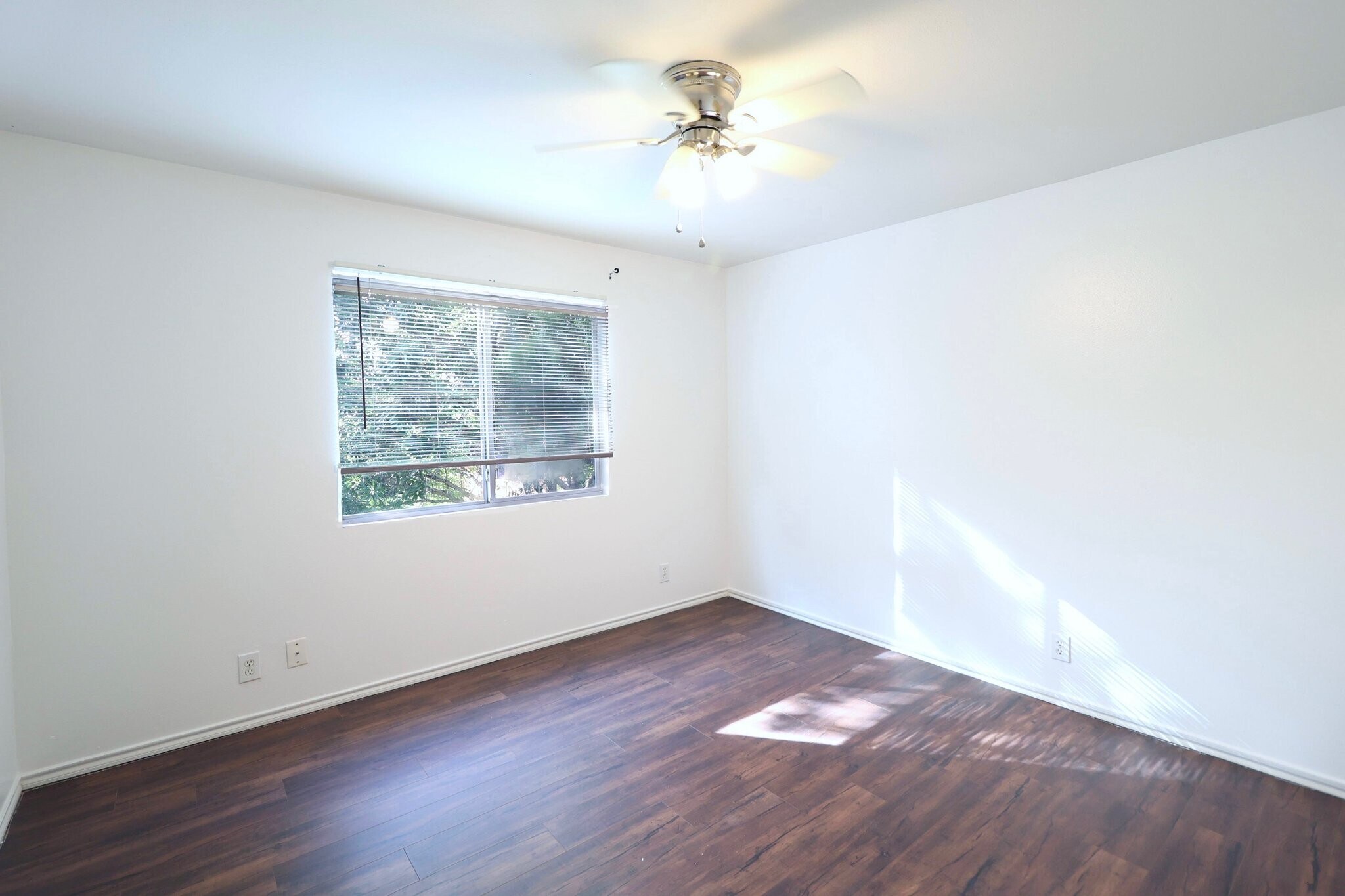 Building Photo - 1208 Creek Knoll