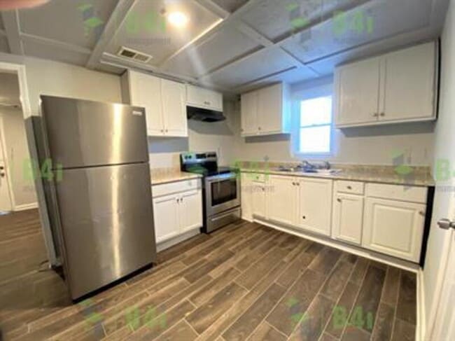 Building Photo - 8012 Green St