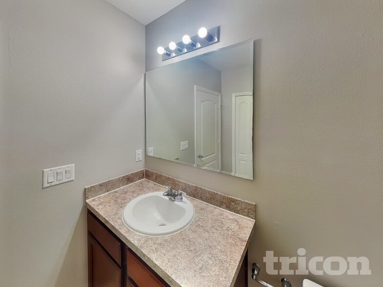 Building Photo - 244 Hamlet Rd