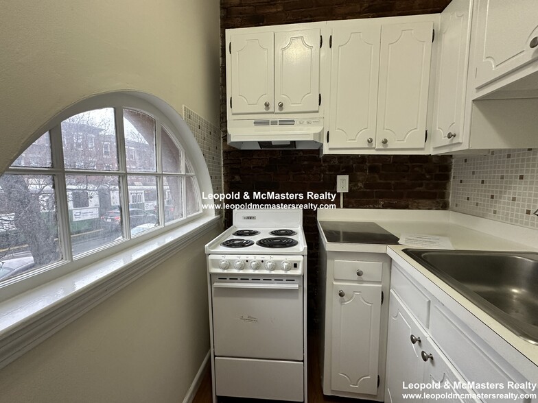 Building Photo - 69 S Huntington Ave