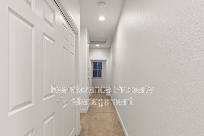 Building Photo - 363 W Viento St