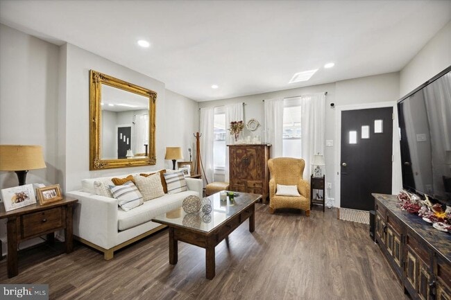 Building Photo - 443 Depot St