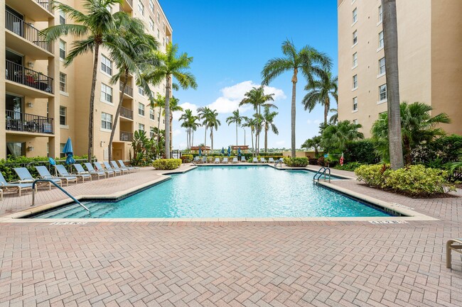Building Photo - 1801 N Flagler Dr