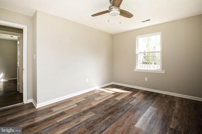 Building Photo - 212 E Cuthbert Blvd