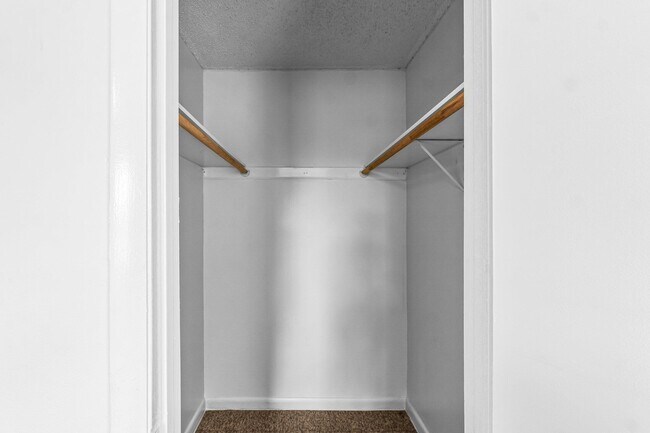 Building Photo - 4786 Gulfstream Rd