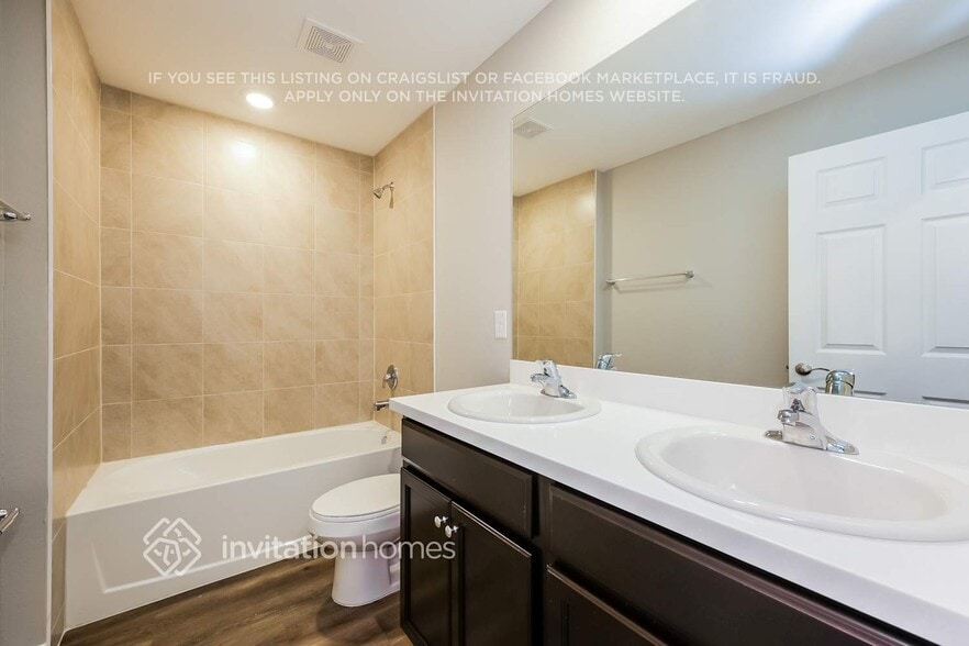 Building Photo - 360 Adair St