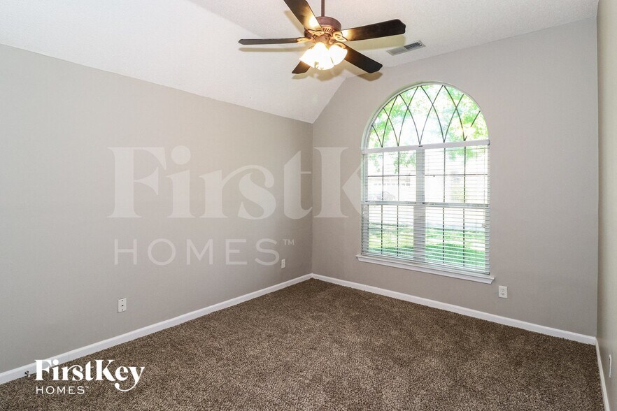 Building Photo - 1615 Farkleberry Dr