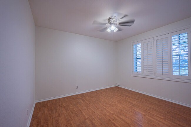 Building Photo - 226 Sunset Loop