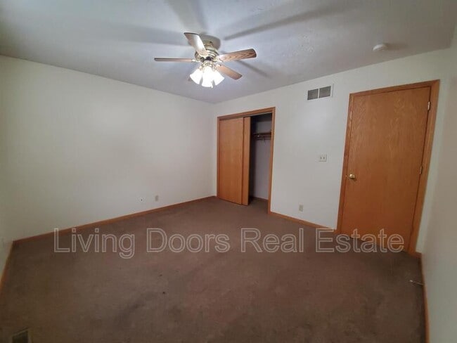 Building Photo - 6441 Whitewater Ln