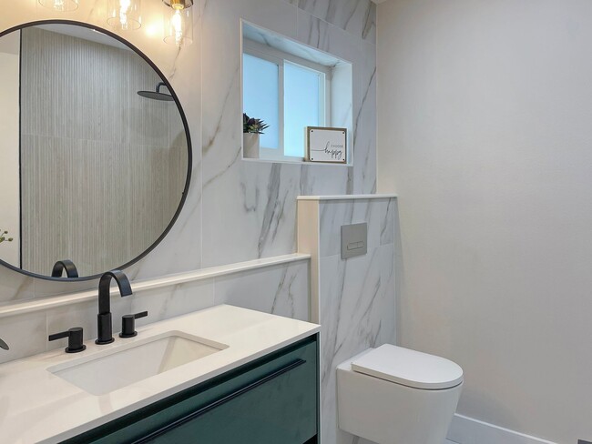 Building Photo - Fully Remodeled Snell Isle Luxury Home - A...