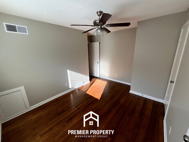 Building Photo - Spacious 3BR Home in 38118 | Hardwood Floors, Formal Dining & Large Fenced Yard