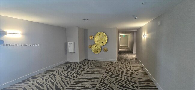 Building Photo - 7910 Harbor Island Dr
