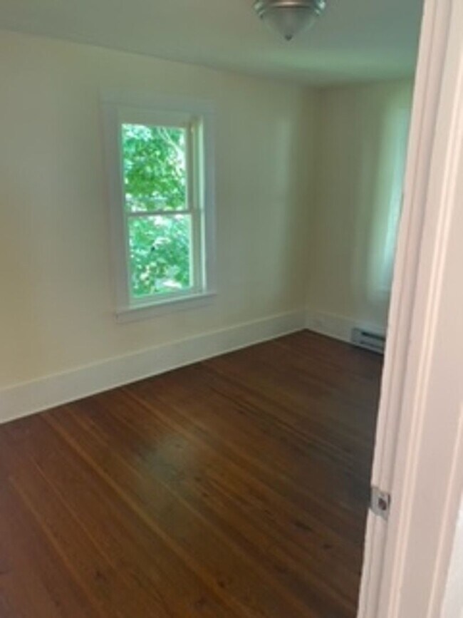 Building Photo - 31 Chapel St