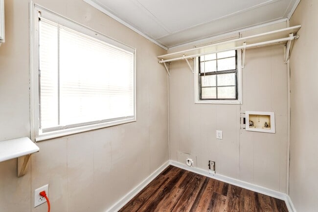 Building Photo - Love Where You Live — Updated 3BR Home in ...