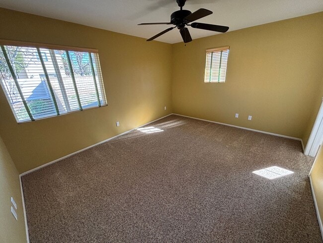 Building Photo - Gorgeous and spacious 5 bedroom FURNISHED home in Canyon Crest for rent!