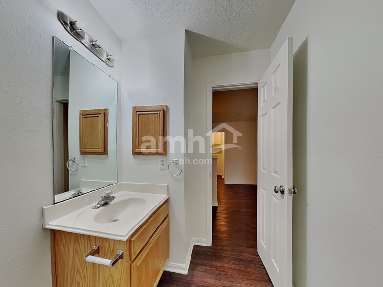 Building Photo - 31106 Perlican Dr