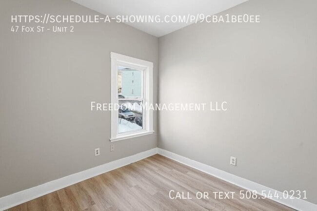 Building Photo - 47 Fox St