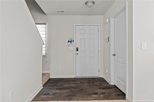 Building Photo - 287 Hallow Oak St