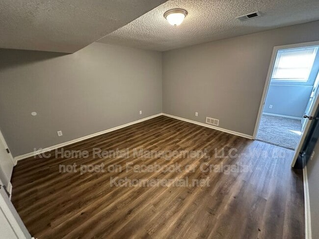 Building Photo - 1255 Petzold Dr