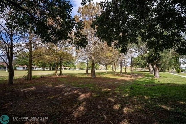 Building Photo - 8421 Lagos De Campo Blvd