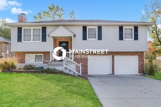 Building Photo - 3 Bedroom Pet-Friendly Home in OLATHE, KS with Main Street Renewal