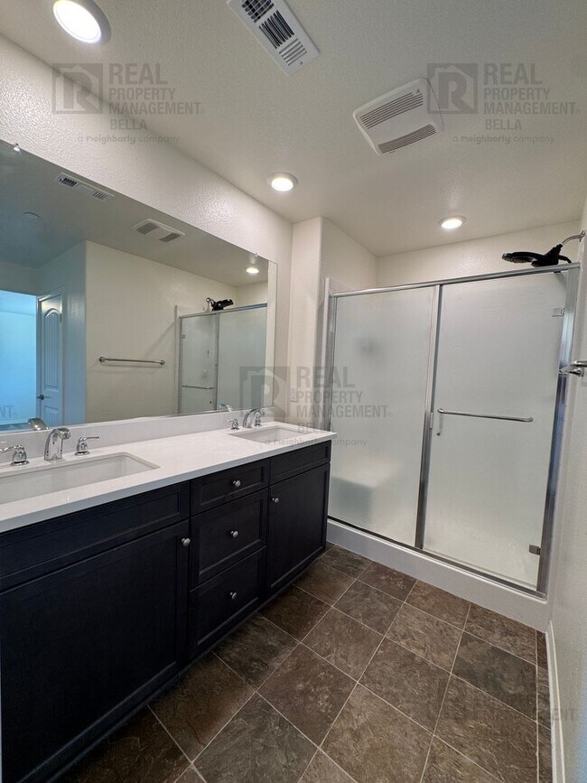 Building Photo - Spacious Menifee Home with Open Floor Plan, Walk-In Closets & Covered Patio