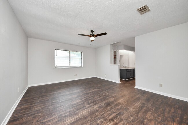 Building Photo - 14802 Scotter Dr