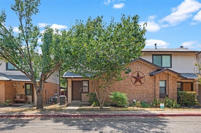 Building Photo - 101 Clearday Dr