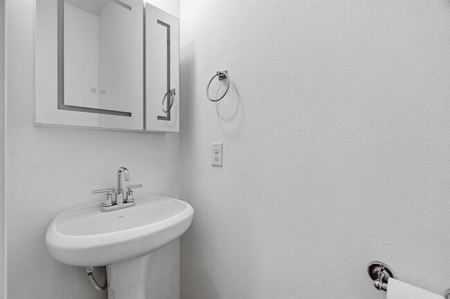 Building Photo - 11807 Frenchie Ln