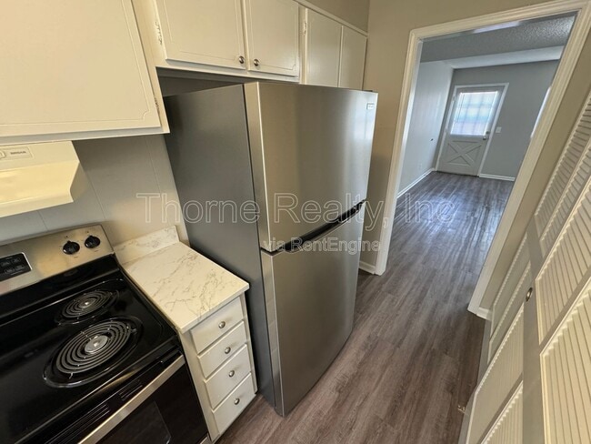 Building Photo - 616 S Boddie St