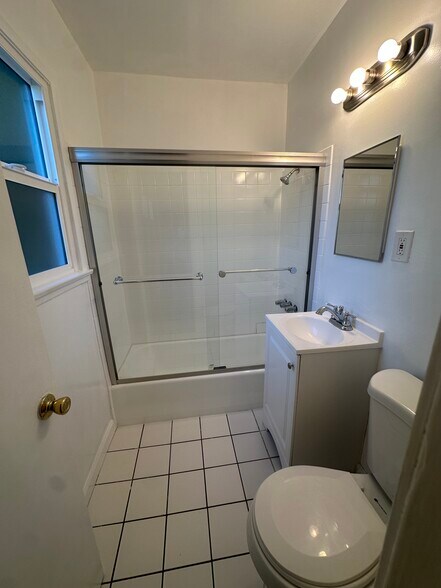 Building Photo - 1336 Berkeley St