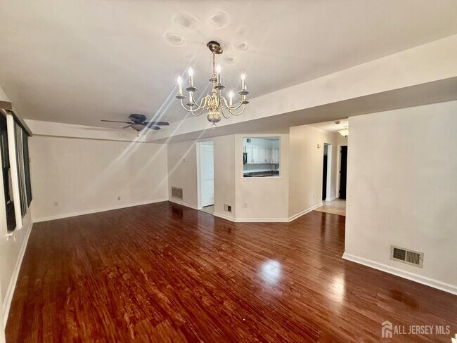 Building Photo - 1201 Plymouth Rd