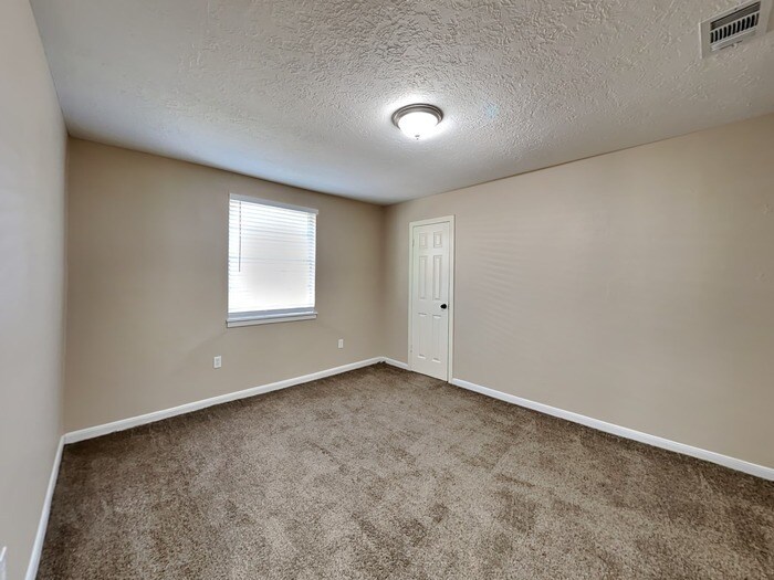 Building Photo - 407 Harold Ln