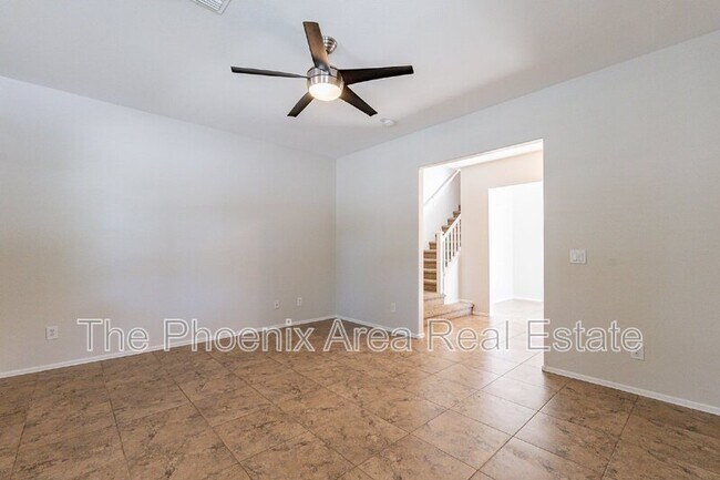 Building Photo - 2189 S Sanders Dr