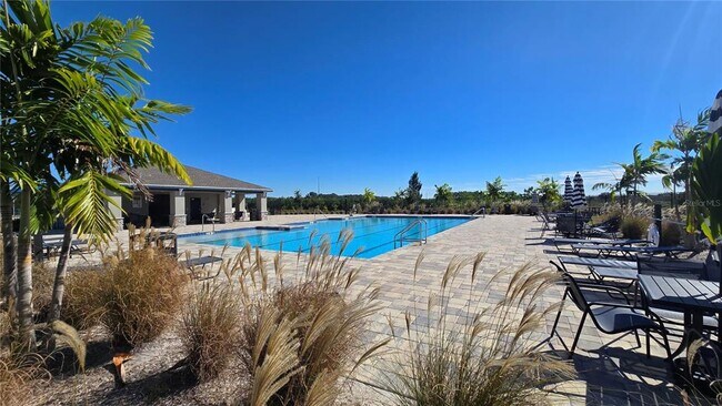 Building Photo - 2159 Chris Dr