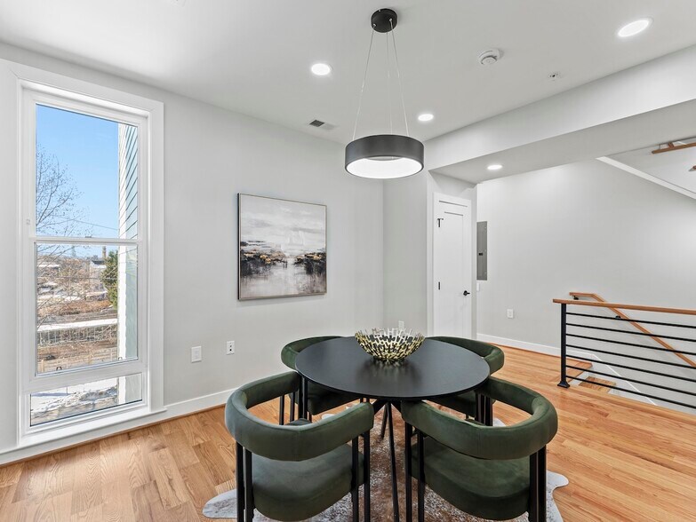 Building Photo - 4320 7th St NW