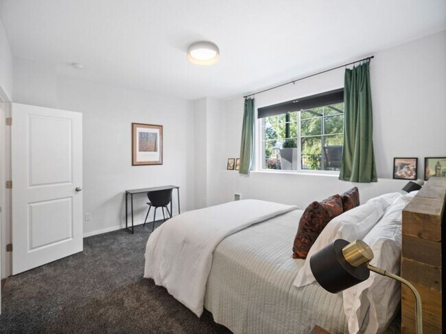 Building Photo - Desirable Kendall Yards Townhouse – Modern Living Near Downtown Spokane (Furnished)