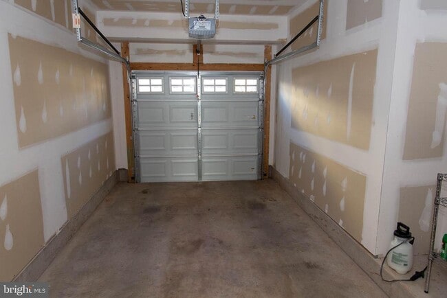 Building Photo - 23548 Hopewell Manor Terrace